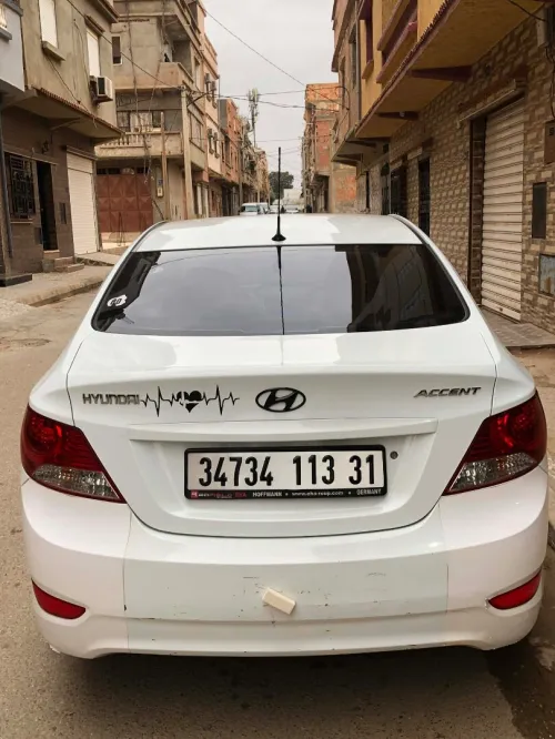 Hyundai Accent RB  4 portes 2013 Accent RB  4 portes