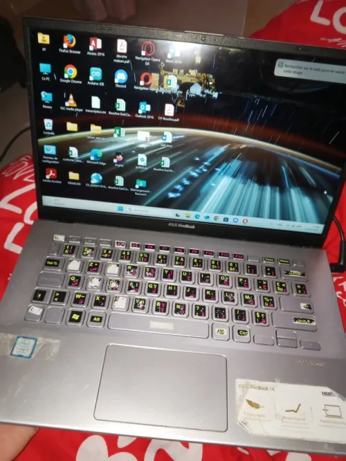 Asus vivobook 14