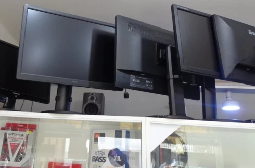 Des Ecran IIYAMA ORIGINAL 23" /ROTATIF / IPS / HDMI / 75Hz venu de france