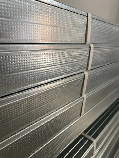 Fabrication et Conception  Des Ossatures et Accessoires placoplâtre 