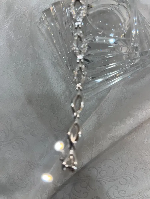 Bijoux différents