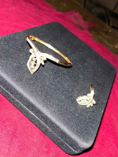 Bijoux différents