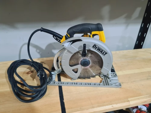 Scie circulaire électrique 190mm 1600W - DEWALT DWE576 (utilisé)