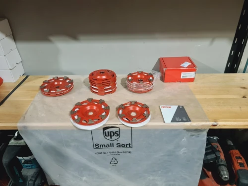 Meule diamant universel 125mm / 150mm HILTI DG-CW SPX Ultimate pour les ponceuse à béton 