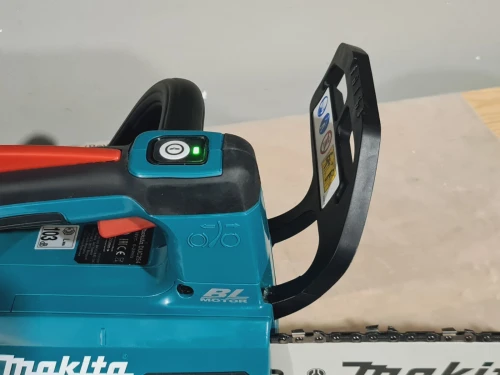 Scie à chaîne / tronçonneuse à batterie 18V MAKITA DUC254RF 25 cm (BL-2023-Romania)