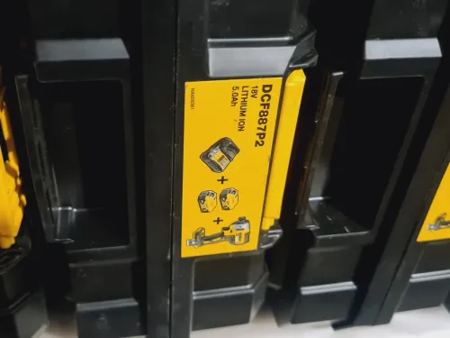 Visseuse à choc 3 mode 18V/2x5.0Ah - DEWALT DCF887 (BL-2025-Czech)