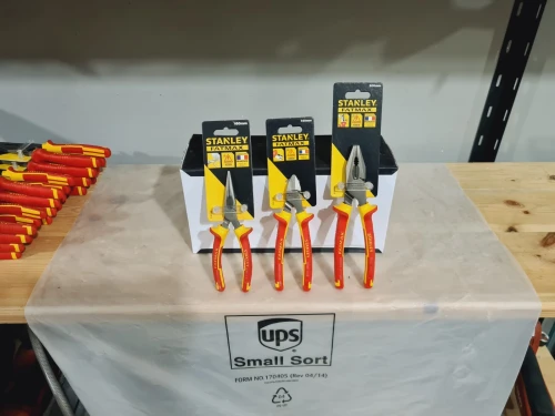 STANLEY FATMAX - pinces isolé 1000V universelle / coupante / à becs (France)