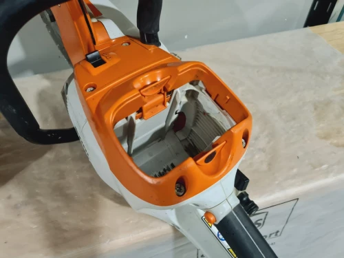 découpeuse 230mm à batterie 36V 7.2Ah STIHL TSA 230 à sec ou à eau (BL-2020)