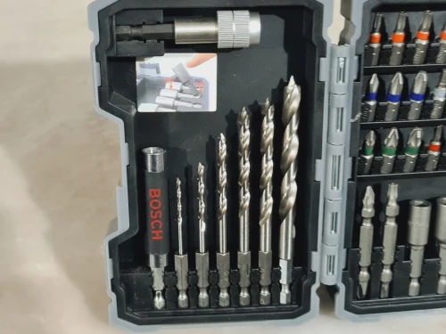 BOSCH 35pcs - coffret embouts et foret HSS-G 