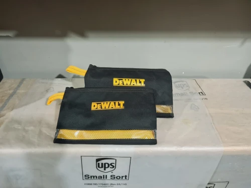 Petite Pochette DEWALT 3 poches