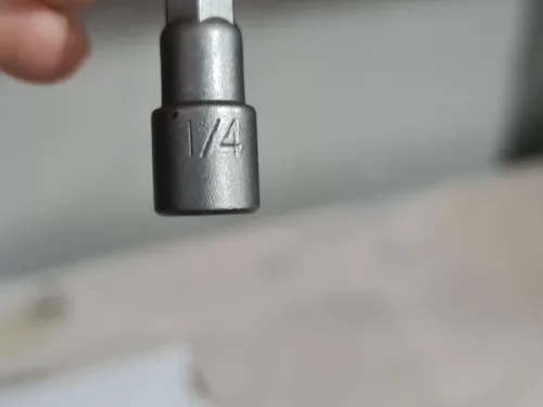 Embout à douille original 1/4" magnétique / non magnétique (Taïwan)