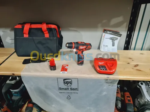visseuse perceuse compact à mandrin amovible 12V 2.0Ah MILWAUKEE M12 BDDX (2023)