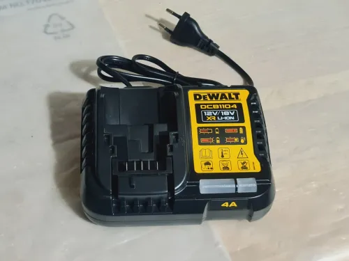 Visseuse à choc 3 mode 18V/2x5.0Ah - DEWALT DCF887 (BL-2025-Czech)