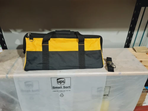 Sac à outil noire/jaune 61x25x26cm 14 poche (5 pieds)