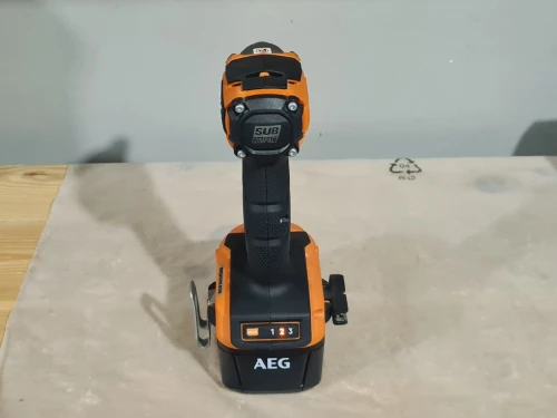 Visseuse à choc ultra compact 3 mode 18V/2x4.0Ah - AEG BSS18SBL (BL-neuf)