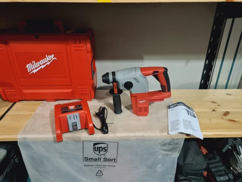 Perforateur sans fil MILWAUKEE V 18H sans batteries (2007-Germany)