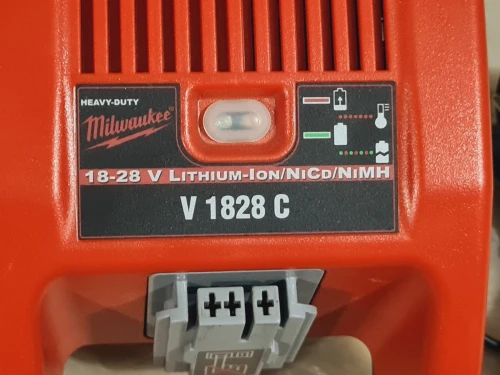 Perforateur sans fil MILWAUKEE V 18H sans batteries (2007-Germany)