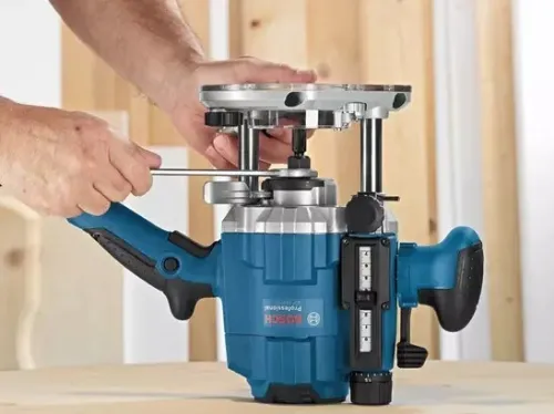 Défonceuse compact et puissante 1250W - BOSCH GOF 1250 CE (Germany)