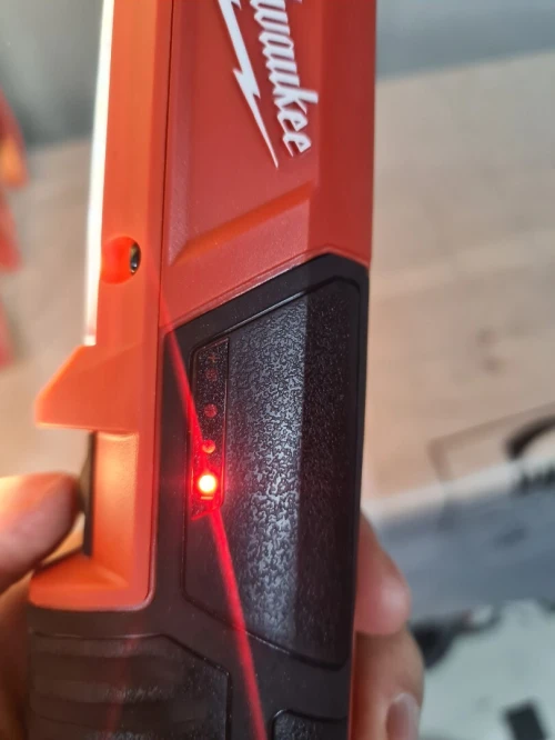 Lampe baladeuse 12 Volts LED 220 lumens - MILWAUKEE M12 SL-0 (solo)