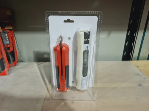 Lampe baladeuse 12 Volts LED 220 lumens - MILWAUKEE M12 SL-0 (solo)