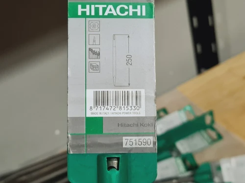 Burin SDS-plus plat/pointu 250mm HITACHI (Italy)