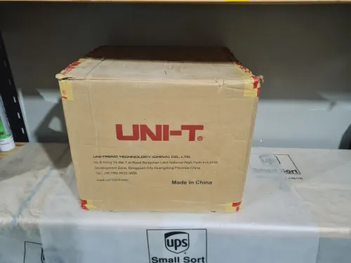 UNI-T UT18D - Testeur de tension et de continuité et RCD IP65 Affichage LCD (CE-ISO9001)