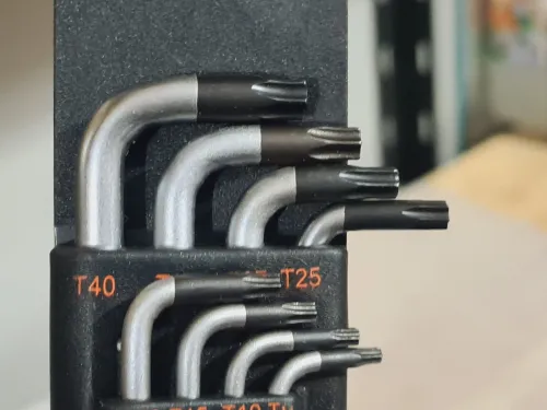 USH - Jeu clé Torx original 8 pcs T9.10.15.20.25.27.30.40 (Germany)