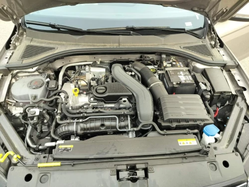 Volkswagen Bora 2026 300 TSI DSG Premium