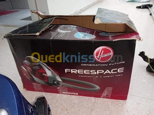 Aspirateur sans sac Hoover Freespace TFS7202-011