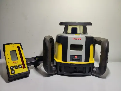 Niveau laser rotatif Leica Rugby CLH