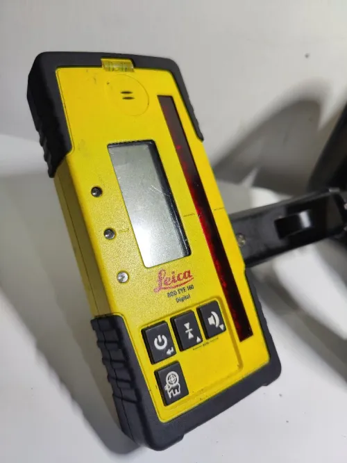 Niveau laser rotatif Leica Rugby CLH