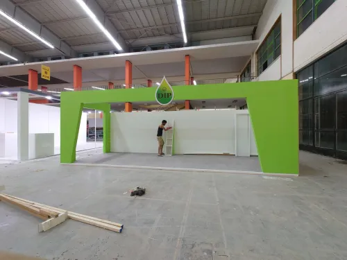 minuiserie et fabrication stand