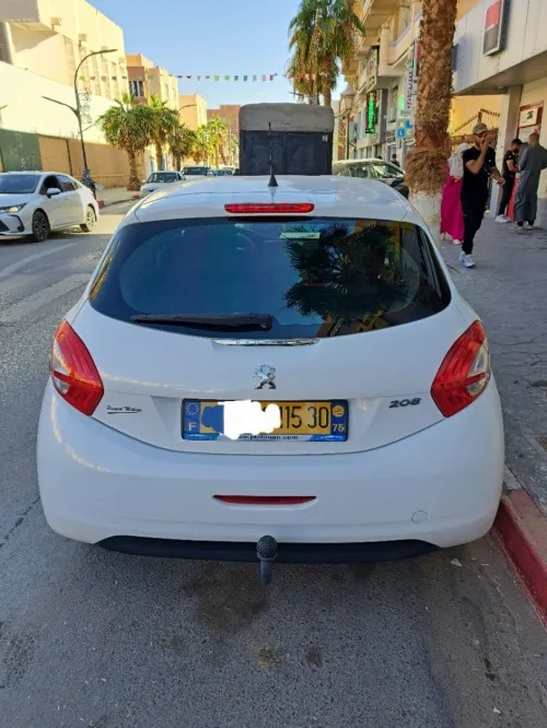 Peugeot 208 2015 208