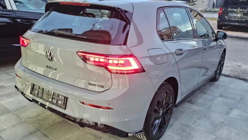 Volkswagen Golf 8 2025 R-Line