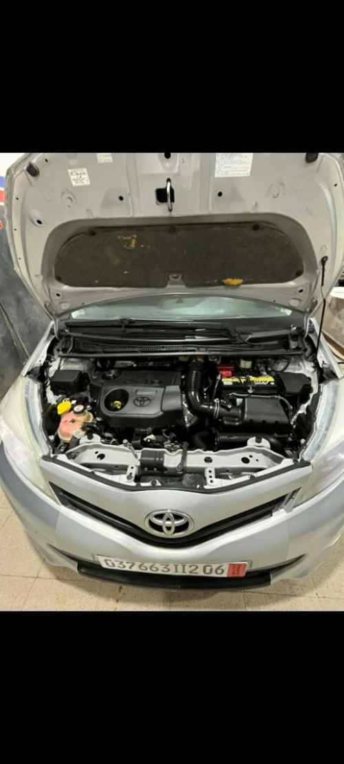 Toyota Yaris 2012 