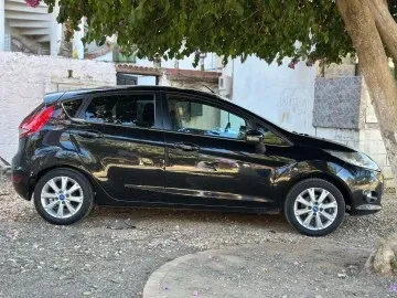 Ford Fiesta 2012 Titanium Sport pack