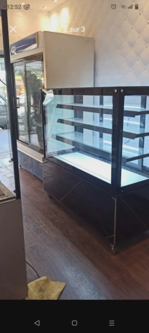 Frigo présentoir 