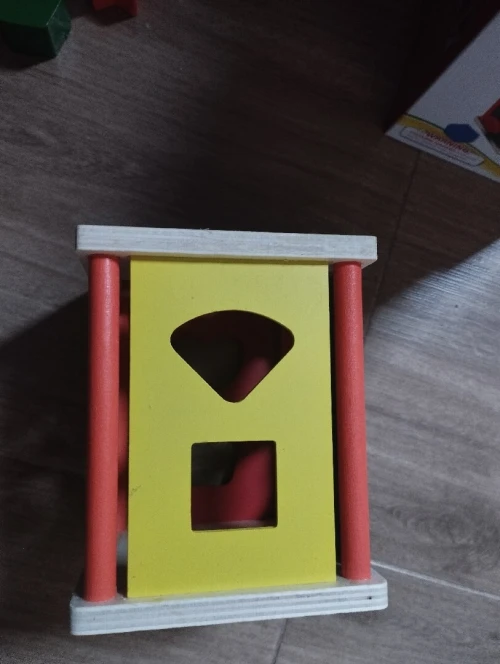 Jouet éducatif les formes en bois