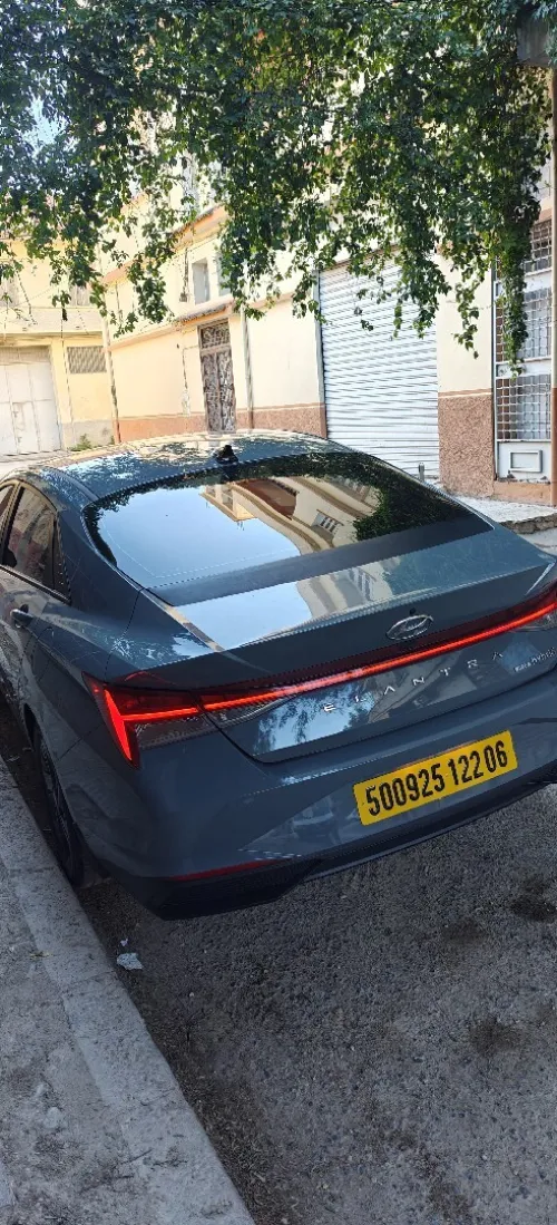Hyundai Elantra 2022 