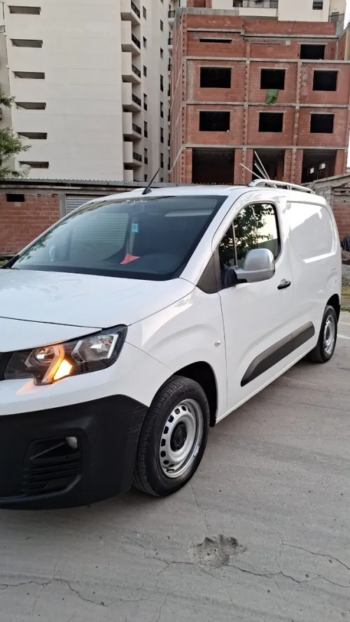 Peugeot Partner 2019 K9