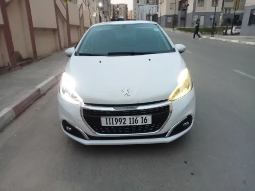 Peugeot 208 2016 Access Facelift
