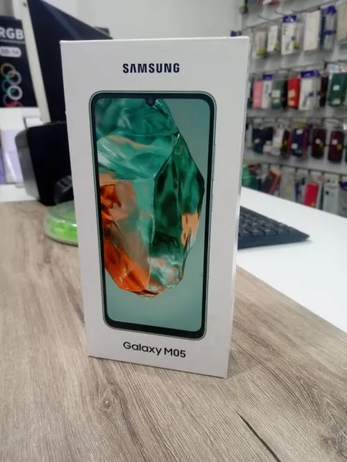 Samsung Samsung M05
