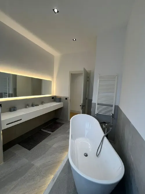 Location Appartement Niveau de villa F5 Alger Hydra
