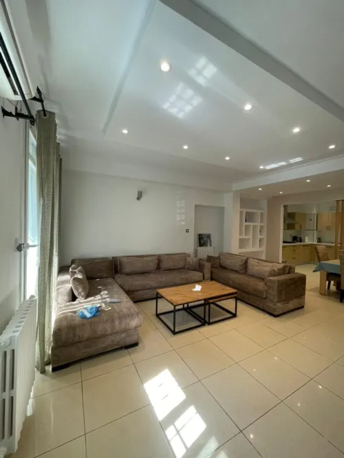 Location Appartement Niveau de villa F3 Alger Hydra