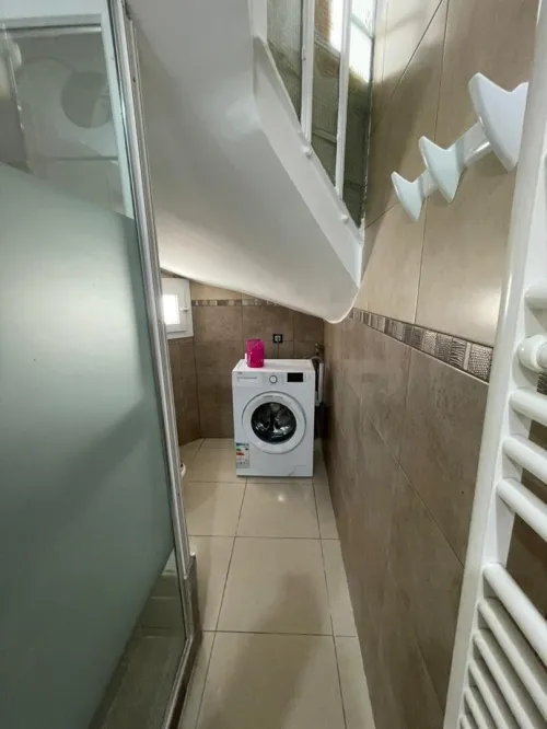 Location Appartement Niveau de villa F3 Alger Hydra