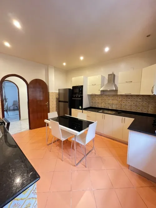 Location Appartement Niveau de villa F5 Alger El biar