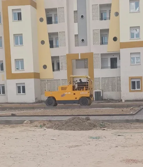 مؤسسة كراء الات الأشغال العمومية و المعدات الثقيلة 