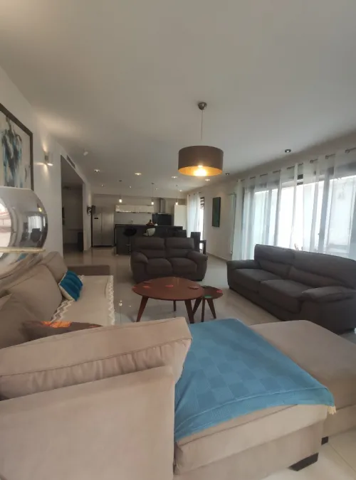 Location Appartement F4 Alger Hydra