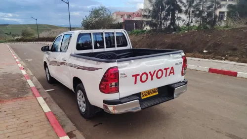 Toyota Hilux 2*4 2025 