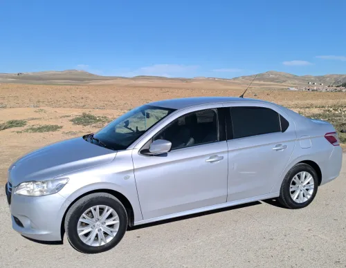 Peugeot 301 2015 Allure